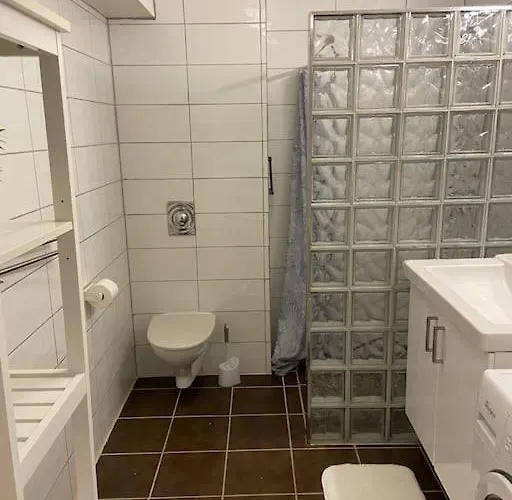 Koselig Kjellerleilighet Ca 25 Minutter Kjoring Fra Sentrum Apartment